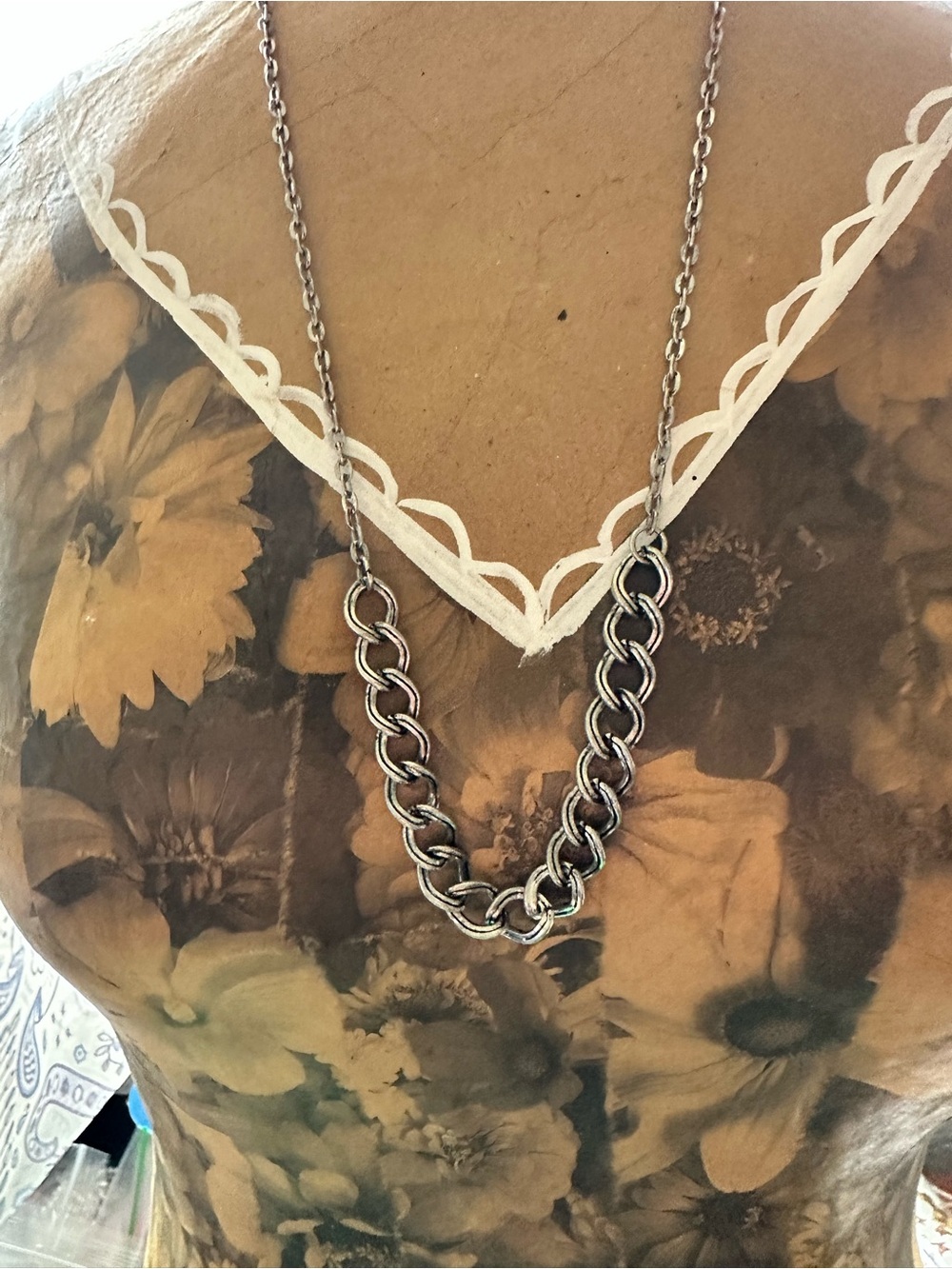 Unk Silver-Tone Chunky Link Necklace